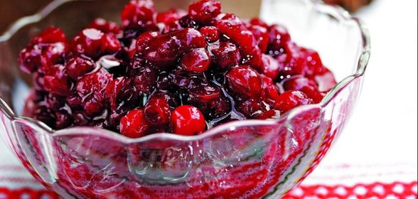 Брусничное варенье с пряностями