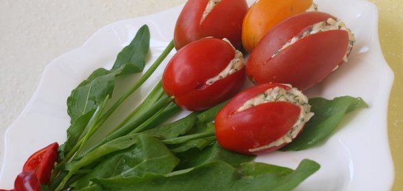 Закуска из помидоров Тюльпаны