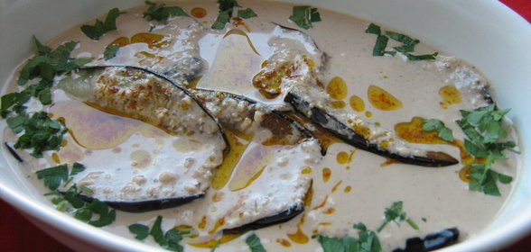 Бажи(е) - родной брат соуса Сациви )))