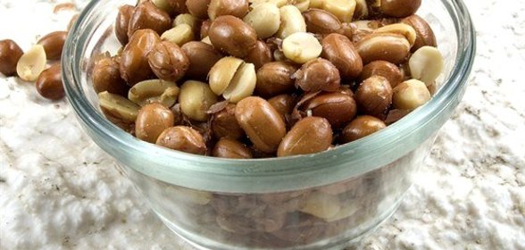 Жареный арахис в специях и чесноке