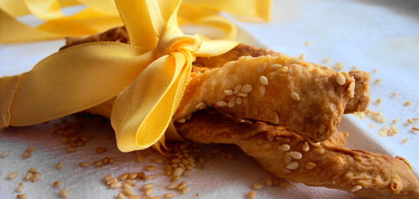 Кунжутные палочки с сыром