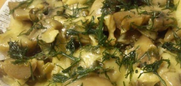 Перец, фаршированный сыром. маслом и чесноком