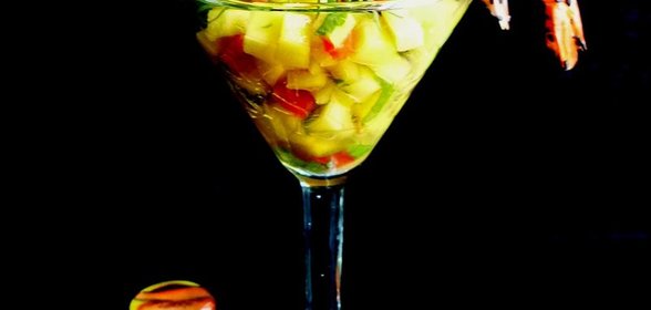 Тартар из манго,кинзы и креветок