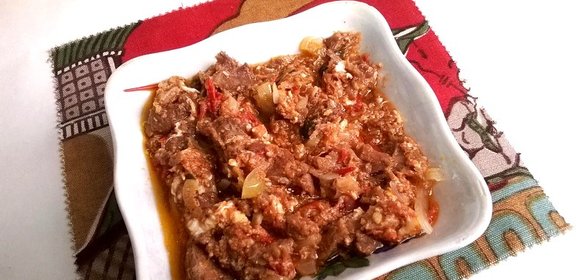 Томатно-мясной соус с яйцом
