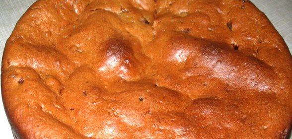 Пирог на ряженке с вареньем