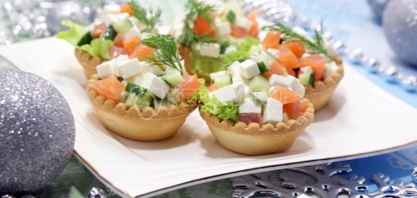 Новогодние корзинки с сёмгой и фетаксой