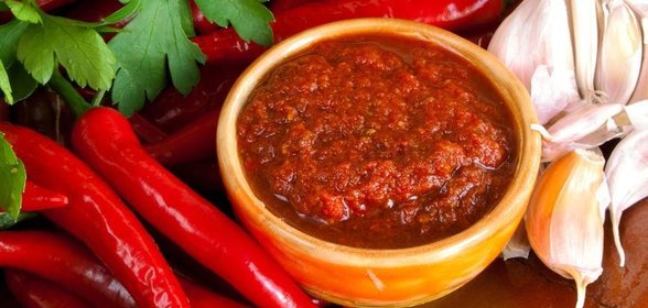 Очень острая красная грузинская аджика