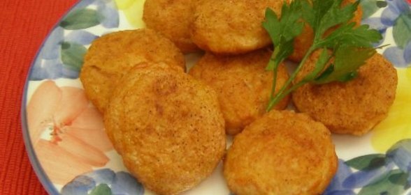Ароматные котлетки из курицы и сыра