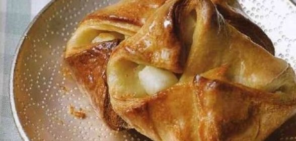 Холодный соус из миндаля и базилика