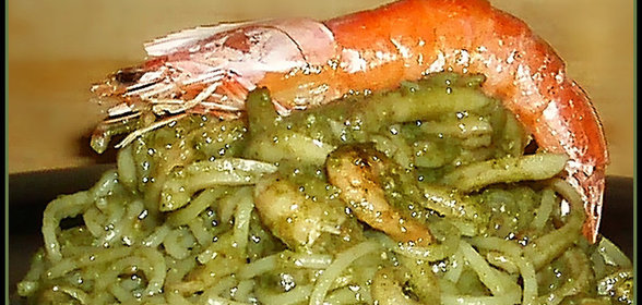 Спагетти с морепродуктами и соусом Песто