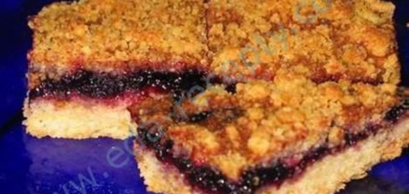 лимонный пирог с яблочным вареньем и миндальной крошкой