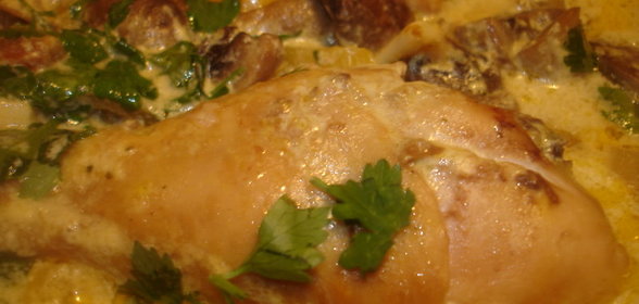 Курица с грибами и овощами в сливочном соусе