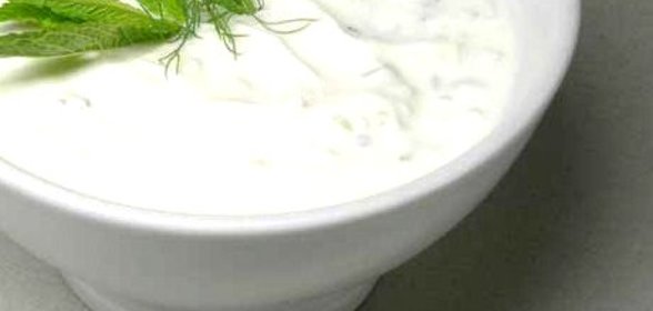 Сметанный соус с чесноком (Цехтон)