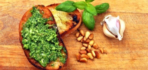 Песто из рукколы и фисташек