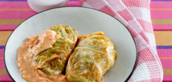 Голубцы со сметанно-томатным соусом