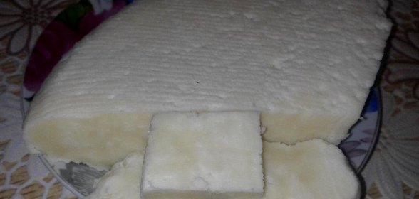 Брынза из молока и уксуса