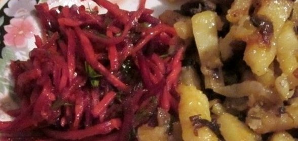 Жареная картошка с замороженными грибами
