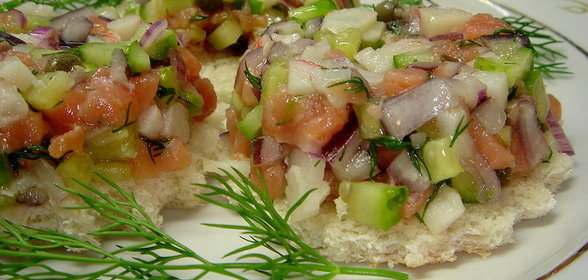 Тартар из слабосолёного лосося