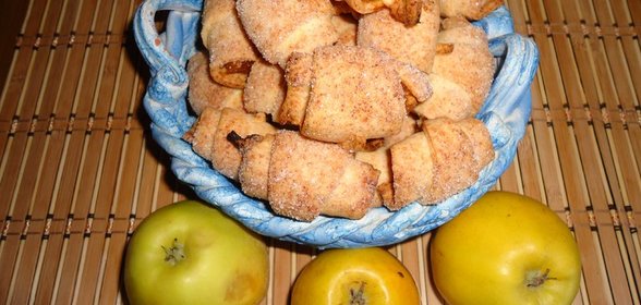 Крошки-рогалики с яблочным джемом