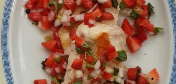 Острая клубничная сальса