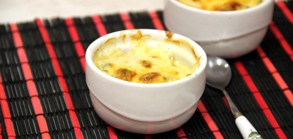 Жульен с кальмарами и грибами