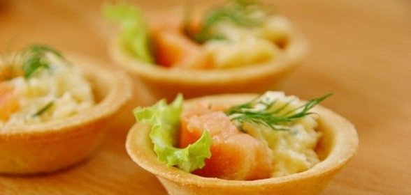 Тарталетки с копченой рыбой