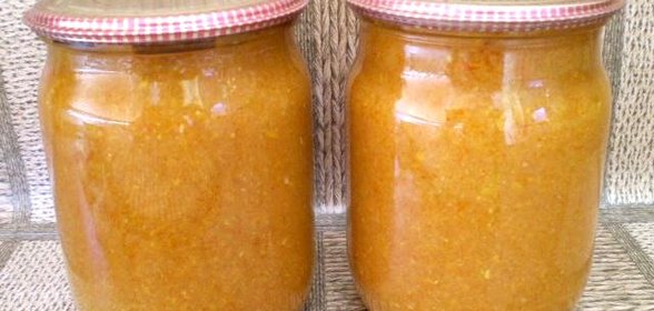 Нежная икра из кабачков с луком