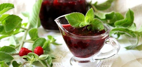 Малиновое варенье жидкое