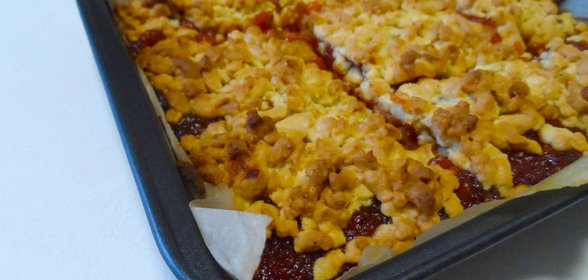 Тертый пирог с повидлом