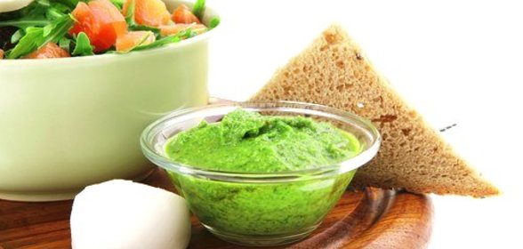 Песто из рукколы и грецких орехов