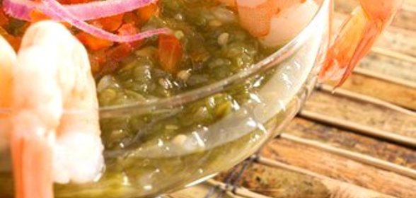 Зеленая сальса из томатилло и авокадо