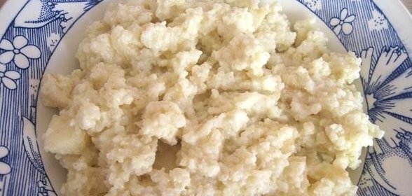 Пшённая каша с яблоками