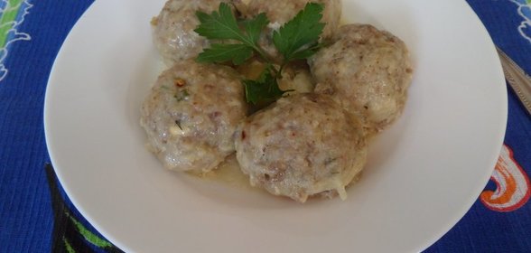 Тефтели в медово-горчичном соусе