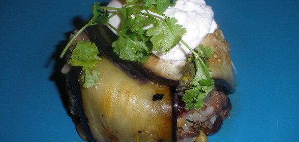 Тимбаль из баклажанов с начинкой из мяса и риса с кедровыми орешками