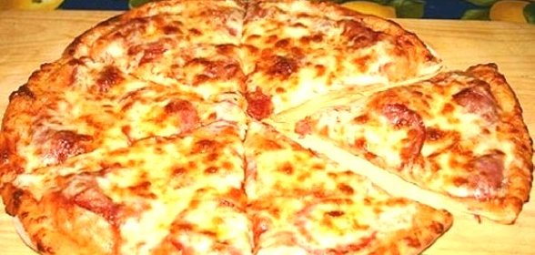 Пицца на сковороде на сметане