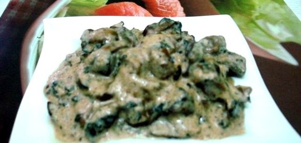 Сметанный соус с шампиньонами