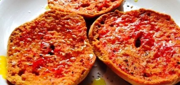 Фрезелле с помидорами и чесноком