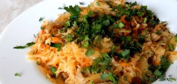 Яйца, запеченные в раковинах , под соусом «Бешамель»