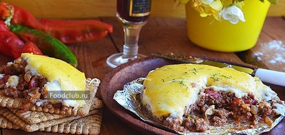 Мясная запеканка с соусом бешамель
