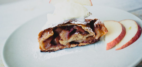 Яблочный штрудель: пошаговый рецепт