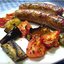 Колбаски, запеченные с овощами и розмарином Воспоминание о лете
