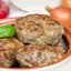 Котлеты из говядины с сыром, базиликом и каперсами