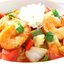 Салат из креветок с консервированными томатами, зеленым луком и сельдереем