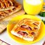 Пирог с квашеной капустой и шпикачками