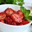 Салат из клубники с перцем и бальзамическим уксусом