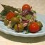 рыба, запеченная с томатами-черри, оливками и зеленью