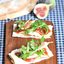 Фокачча с инжиром, рукколой и пармезаном