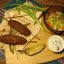 Кабоб из говядины с соусом цахтон и пряными огурцами по-корейски