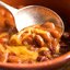 Быстрая закуска из фасоли под сырной корочкой