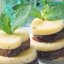Канапе с ананасом и сыром